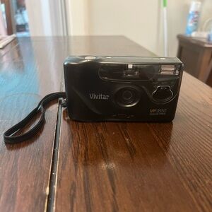 Vivitar VP3550 Focus Free Point & Shoot 35mm Film Camera